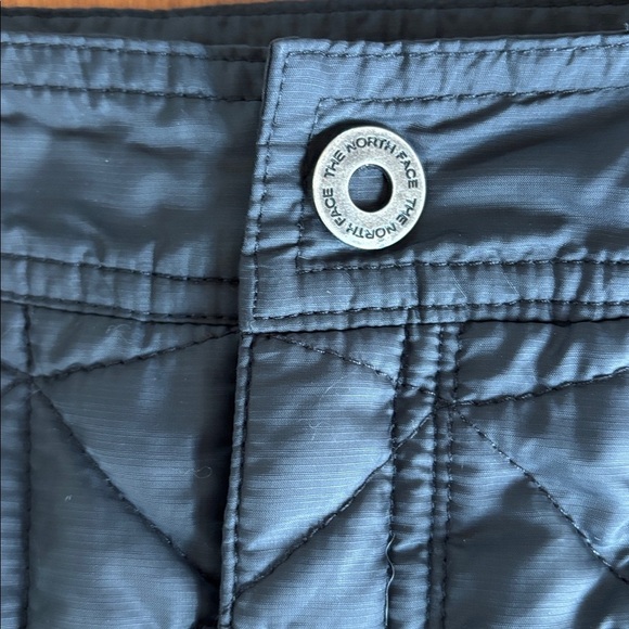North Face quilted skirt - Picture 3 of 9